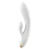 Satisfyer Double Flex - Vibratore con braccio clitorideo controllato tramite app (bianco)