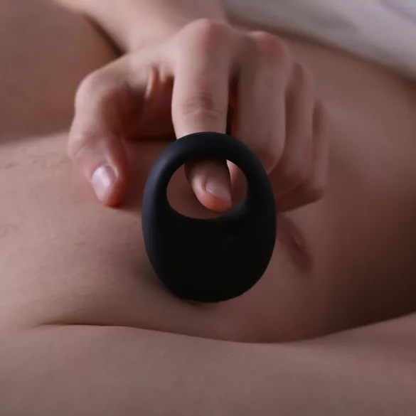 Je Joue Mio - anello fallico vibrante ricaricabile impermeabile nero
